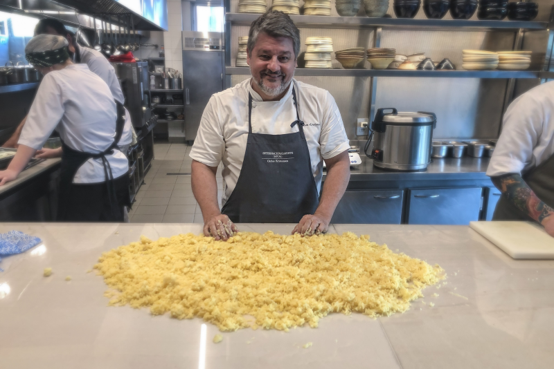 Receita apresentada por três gerações da família Kristensen no programa de Angélica volta ao cardápio do UM Bar&Cozinha