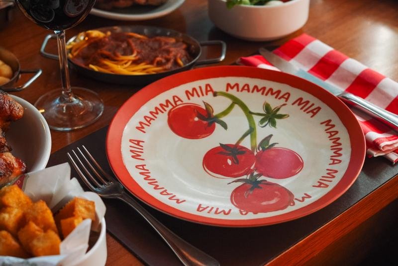 Galeto Mamma Mia oferece prato de porcelana exclusivo em campanha no Gravataí Shopping