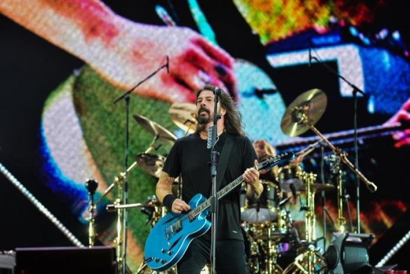 Com show cheio de energia Foo Fighters anima público em Porto Alegre