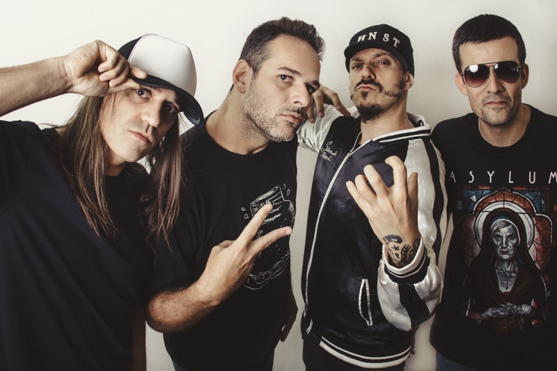 Sábado tem Blow Up no Budweiser Basement com show da Comunidade Nin-Jitsu