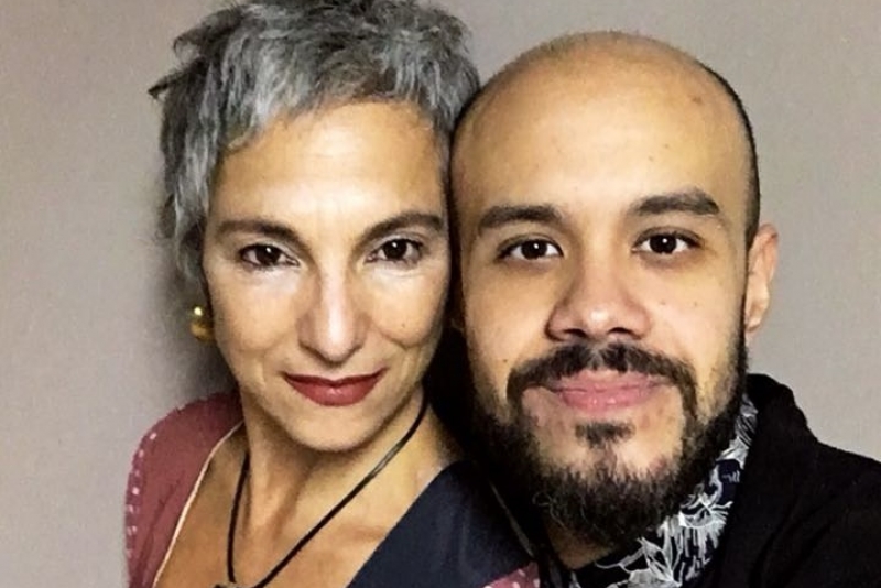 Musica e literatura com Deborah Finocchiaro e Juliano Barreto no Chapéu Acústico