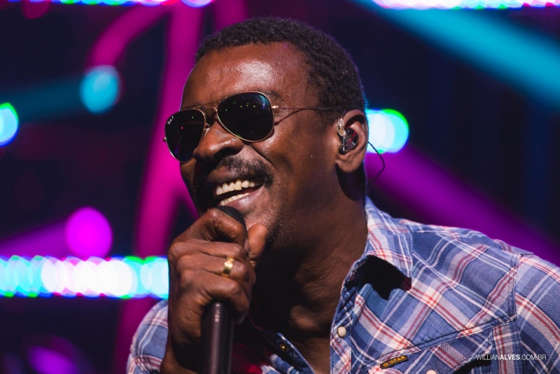 Seu Jorge e Pretinho da Serrinha trazem a Porto Alegre o show 'Voz e Violão'