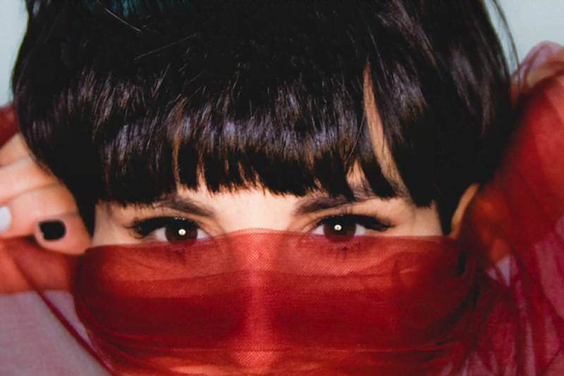Rita Zart estreia nos palcos com o show de lançamento do EP O Que Range