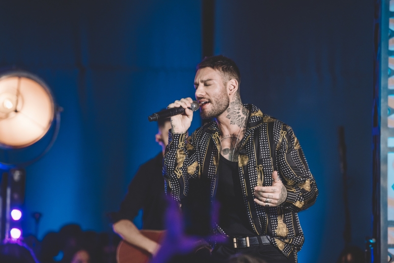 'Sertanejo em Casa' traz lives com Lucas Lucco, Marcos & Belutti e muito mais 