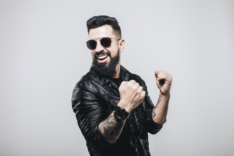 Dennis prepara Live para este sábado em comemoração aos 7 anos de seu Baile