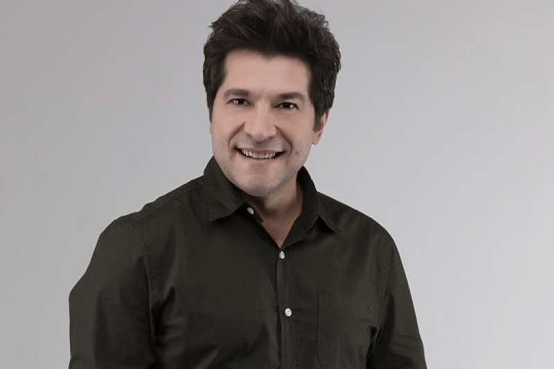 Cantor Daniel fará live beneficente neste sábado (27)