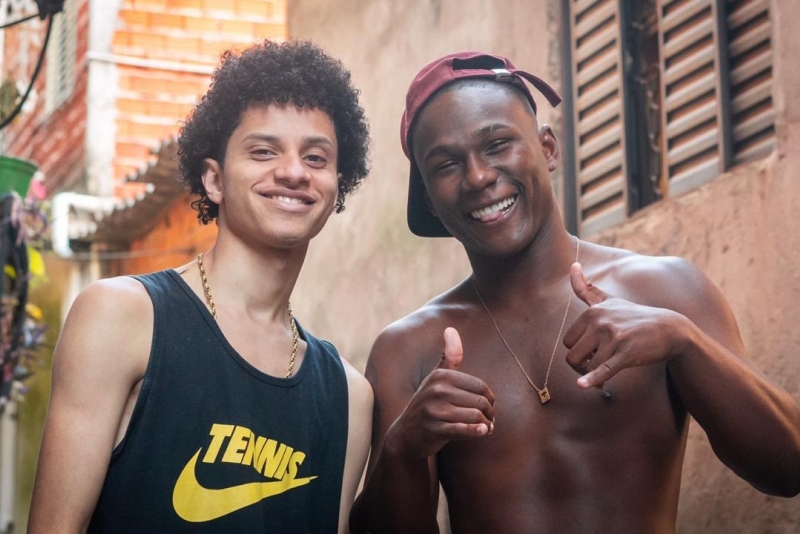 DJ Gabriel do Borel e MC Negão da BL lançam 'Menino de Ouro'