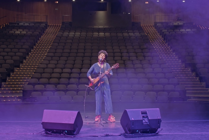Josyara canta as belezas do sertão na série Teatro Sérgio Cardoso 40 anos