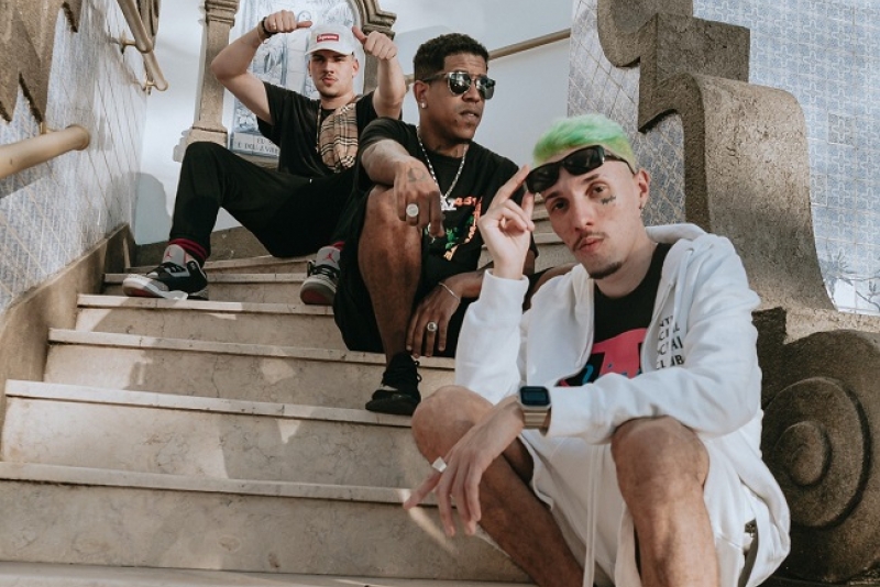 Baviera e Kiaz lançam novo single 'Aquela da Rihanna', com produção musical de Malive