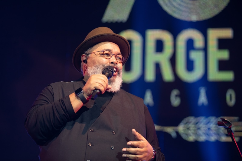 Jorge Aragão lança segundo EP com registros de sua turnê 'Jorge 70'