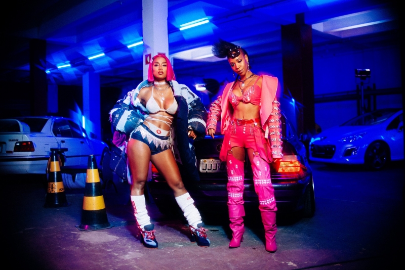 MC Rebecca e Karol Conka lançam clipe de 'A Preta é Braba'