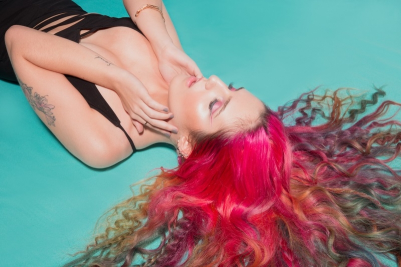 Flavia K e rapper californiana Ill Camille trazem 'Dias Bons (Alright)' em novo single