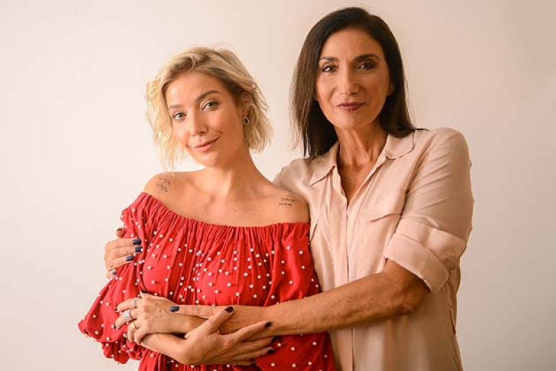 Teatro Bradesco transmite apresentação natalina com Zizi e Luiza Possi