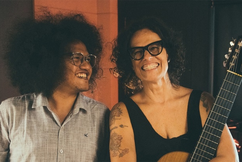 Zélia Duncan lança faixa 'Beijos Longos', do novo álbum 'Minha Voz Fica'