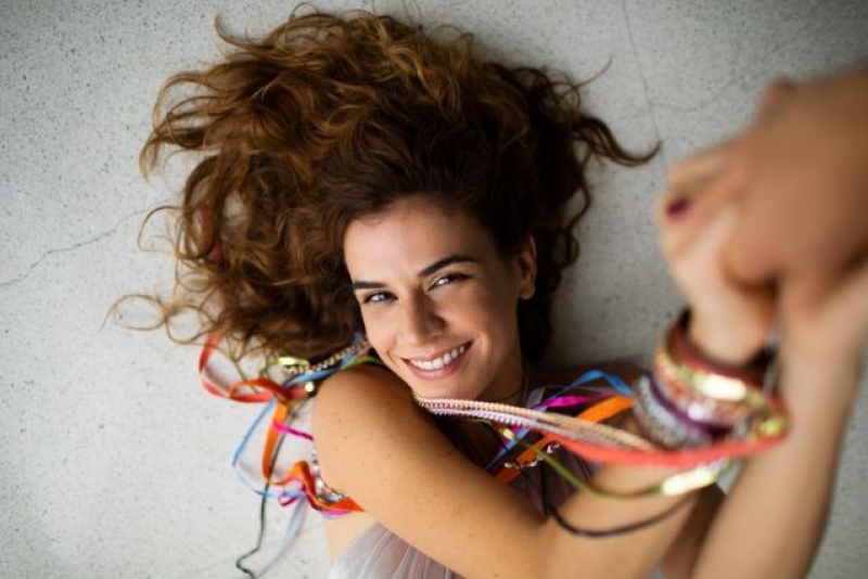 Mariana Aydar e Céu são atrações da #ViradaSPOnline deste fim de semana