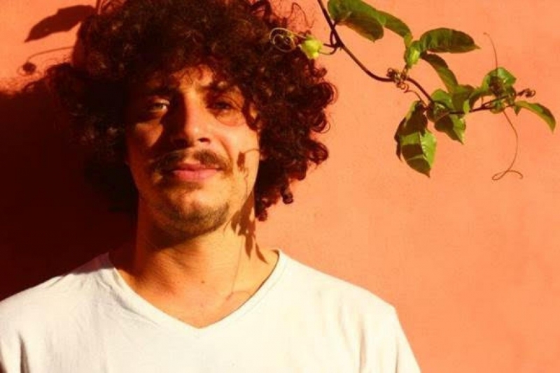 Thiago Ramil lança o segundo EP 'O Andar do Tempo' de álbum visual inédito 