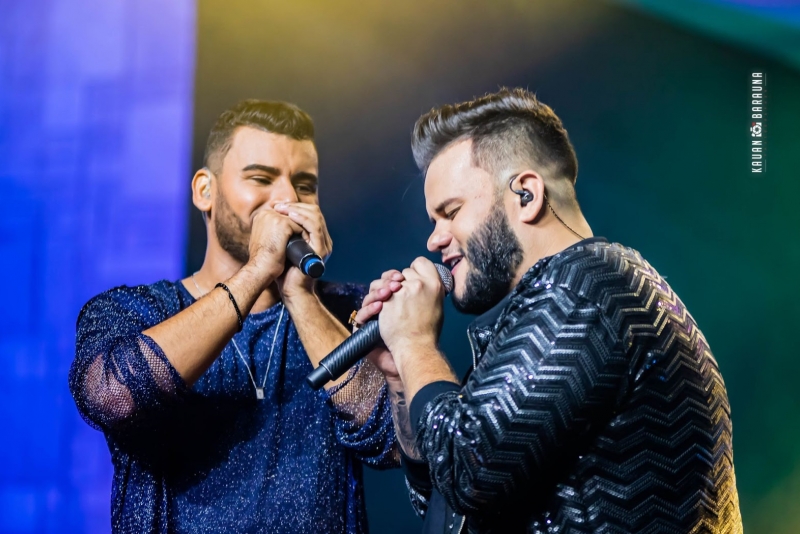 'Futuro Ex' é novo single lançado pela dupla Théo e Gabriel