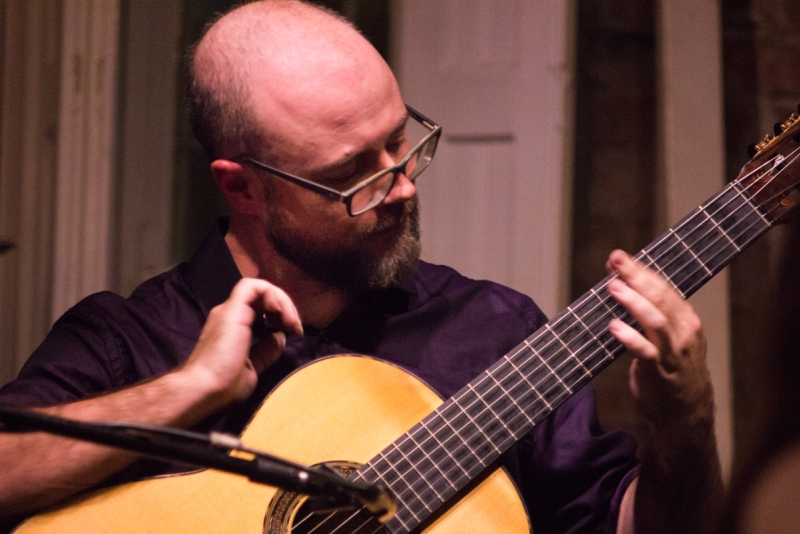 Thiago Colombo se apresenta no 9º encontro da Série Recitais Casa da música 