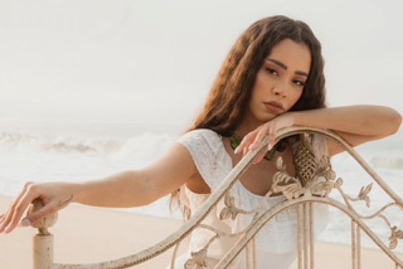 Ana K lança EP 'Não Tem Mais Amor' com 3 faixas e clipe de canção homônima