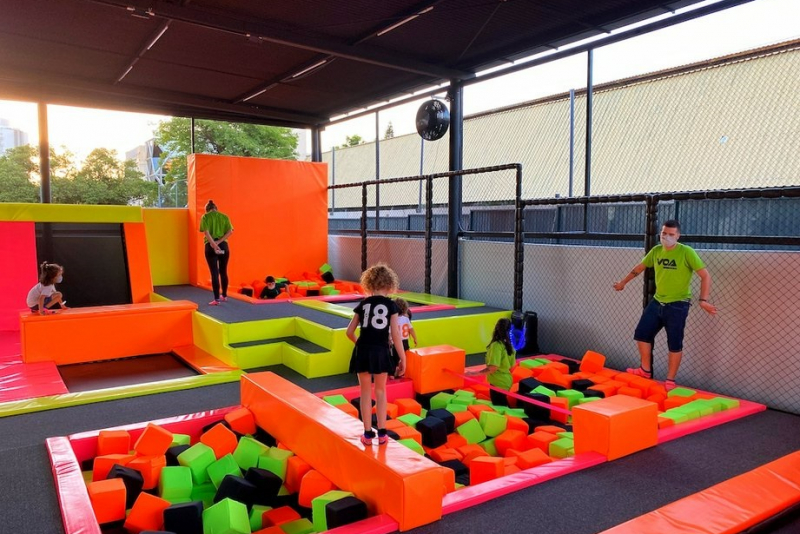 Arena de trampolins com atrações para todas as idades é novidade em Porto Alegre