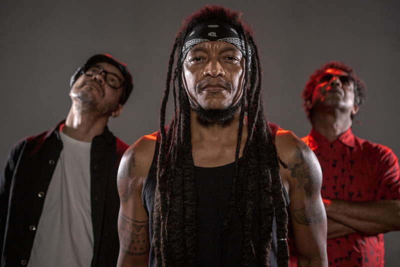 Trio pernambucano ''Devotos'' se juntam ao rapper  Criolo em novo single