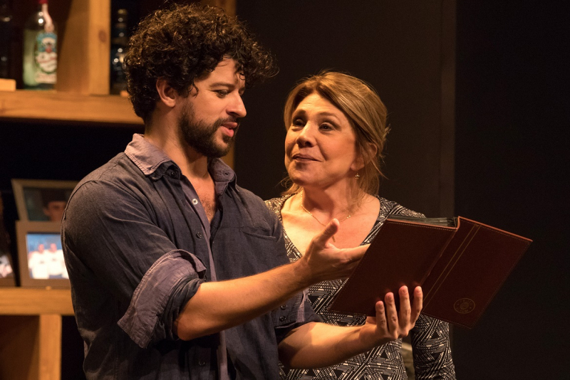 Peça ''A Golondrina'' em cartaz no Theatro São Pedro neste fim de semana 