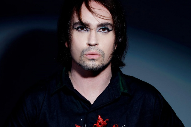 ''Clube da Sofrência - Johnny Hooker canta Marília'' chega a Porto Alegre em abril 