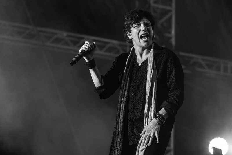 Eric Martin, vocalista do Mr. Big, se apresenta em Porto Alegre em abril 