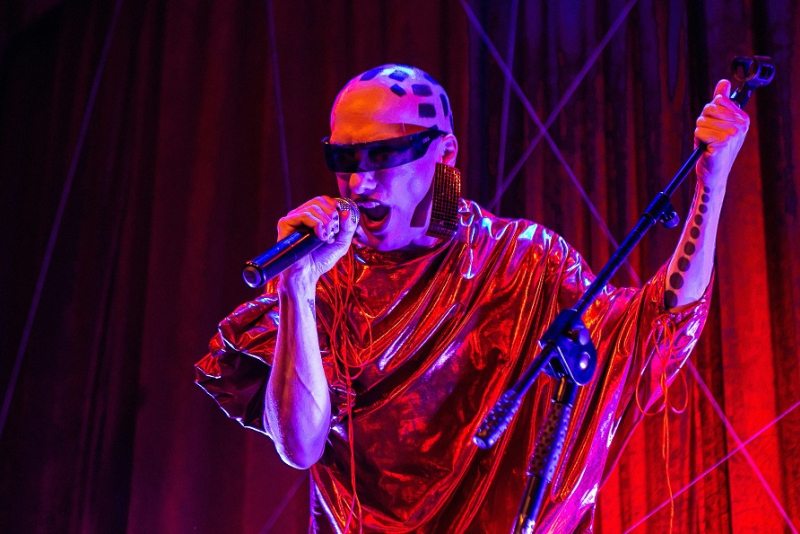 Madblush apresenta o Show 'MADBLUSH NA ZONA II' na Zona Cultural em Porto Alegre