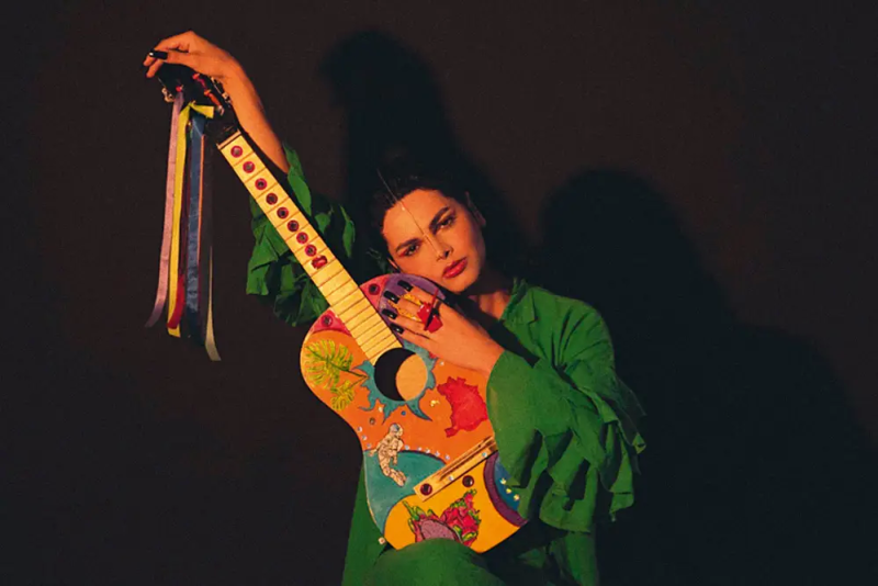 Assucena apresenta show-tributo a Gal Costa no Sesc Alberto Bins, em Porto Alegre