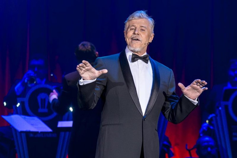 'The Christmas Show' com Miguel Falabella no Farol Santander Porto Alegre