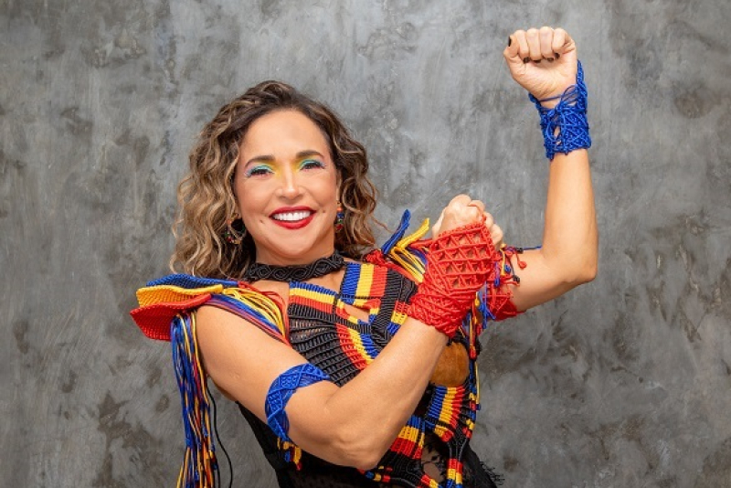 Daniela Mercury apresenta neste sábado (04) em Porto Alegre a turnê 'Baiana'
