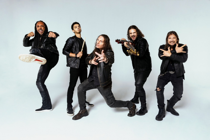 Grande nome do heavy metal, Angra se apresenta em Porto Alegre neste domingo (19)