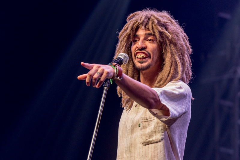 Rafael Ritta apresenta 'Eu Sou Alex Ahã' em janeiro no Porto Verão Alegre 
