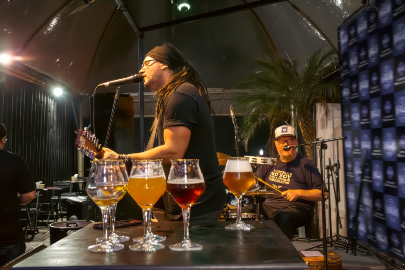 Food Hall Dado Bier promove Degustação Acústica com Sady Homrich, Rafa Braz e Estevão Camargo