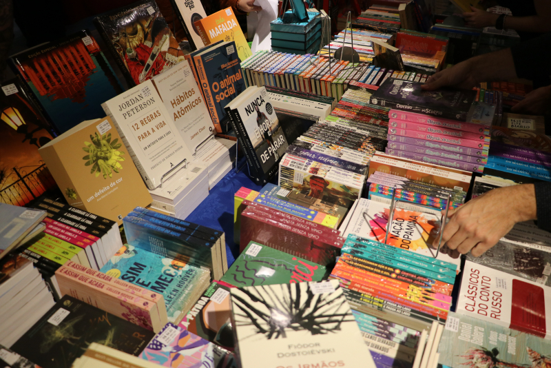 Feira do Livro Reconstrói RS volta a acontecer neste fim de semana para apoiar o mercado editorial gaúcho atingido pelas enchentes