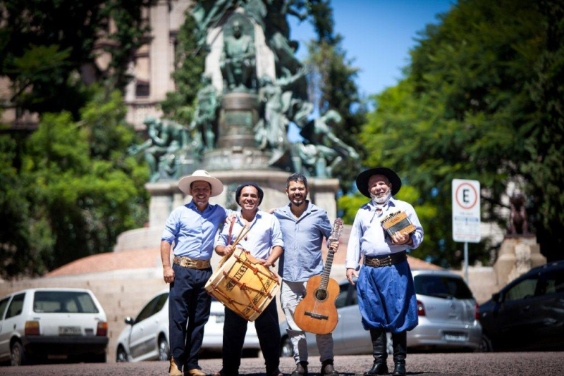 Noites Gaúchas apresenta Os Fagundes com o show 'De Filho Para Pai' no Teatro do Bourbon Country