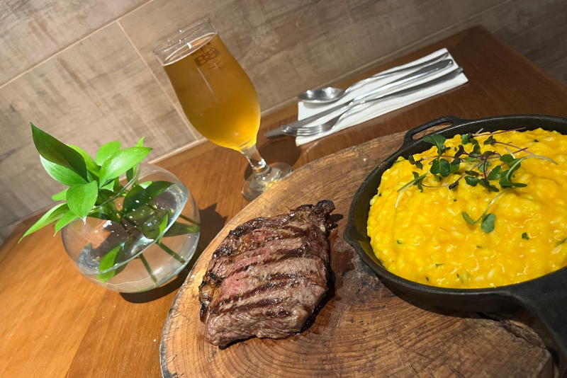 Brunch de Dia dos Pais no Hilton Porto Alegre tem churrasco ao vivo, música e menu especial