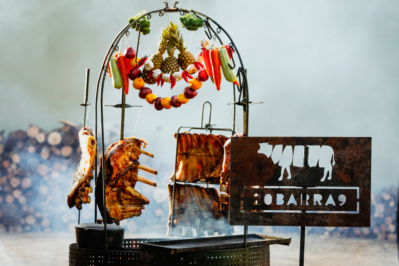 O Fogo Une comemora 10 anos do 20BARRA9 com festa no 20 de setembro: churrasco sem limites, drinks especiais e música ao vivo