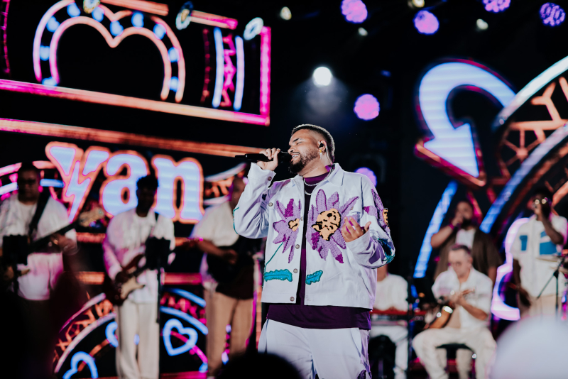 Fenômeno do pagode Yan faz shows em Viamão, Porto Alegre, Itajaí, Florianópolis e Palhoça