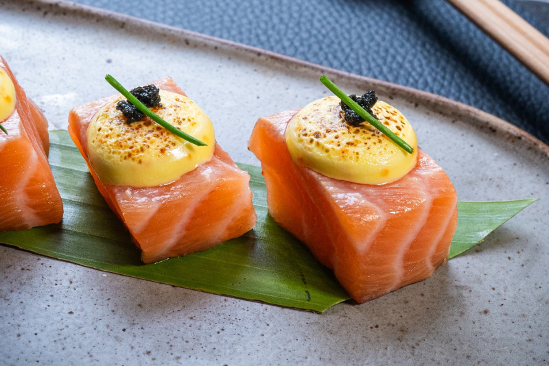 Restaurante japonês MIZU, celebra a Feira do Livro de Porto Alegre com o menu degustação 'Luz e Sombra'