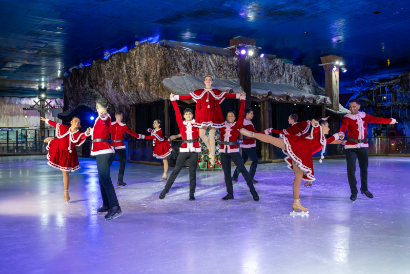 ParkShopping Canoas dá início ao Natal com espetáculo no gelo e chegada do Papai Noel
