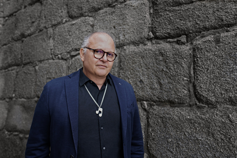 Guilherme Arantes se apresenta no Auditório Araújo Vianna em abril com turnê que celebra seus 50 anos de carreira