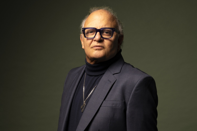 Guilherme Arantes anuncia show em Porto Alegre com a turnê '50 Anos-Luz' em 2026