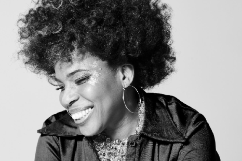 CANCELADO - Macy Gray chega a Porto Alegre em 2026 com show especial do álbum 'On How Life Is' na íntegra no Teatro FIERGS