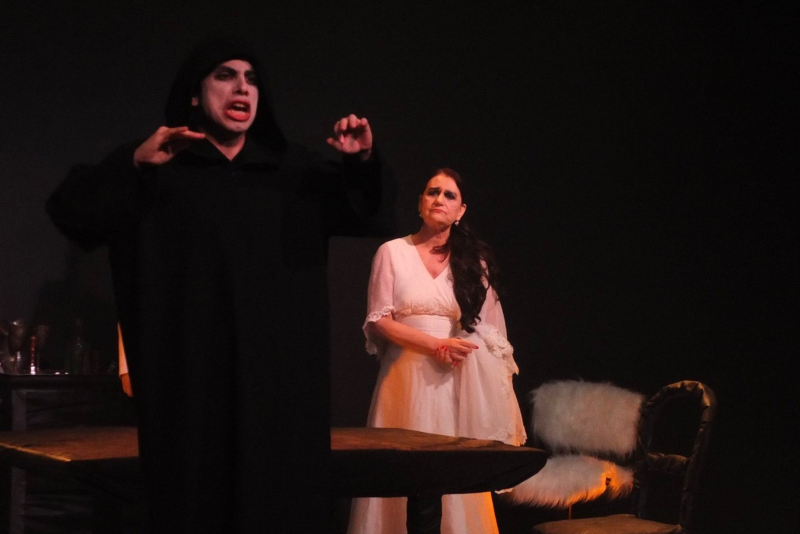 <br />
<b>Notice</b>:  Undefined variable: lnb in <b>/home/u642903088/domains/supertransado.com.br/public_html/site/app/views/artigo.php</b> on line <b>228</b><br />
<br />
<b>Notice</b>:  Trying to get property 'TITULO' of non-object in <b>/home/u642903088/domains/supertransado.com.br/public_html/site/app/views/artigo.php</b> on line <b>228</b><br />
