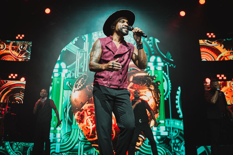 Alexandre Pires leva a turnê 'Pagonejo Bão' à Sociedade Ginástica de Novo Hamburgo em maio com show que une pagode e sertanejo