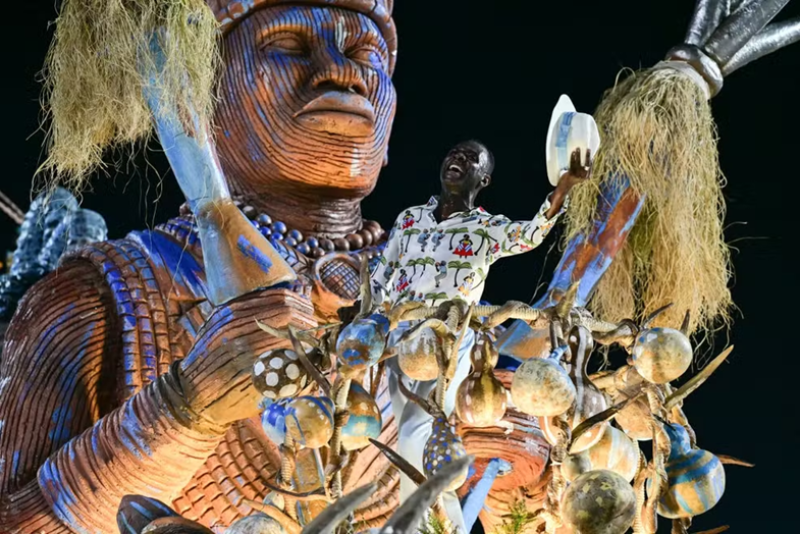 Carnaval do Rio 2026: Vila Isabel e Salgueiro dominam o terceiro dia de desfiles no Grupo Especial do Rio de Janeiro