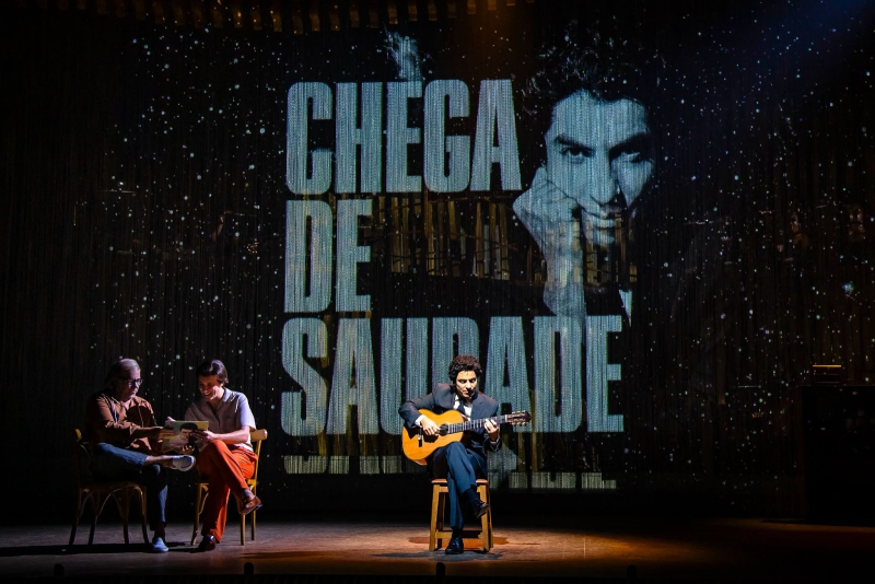 Tom Jobim Musical inicia nova turnê nacional em 2026, passando por 8 capitais incluindo Porto Alegre em maio no Teatro FIERGS