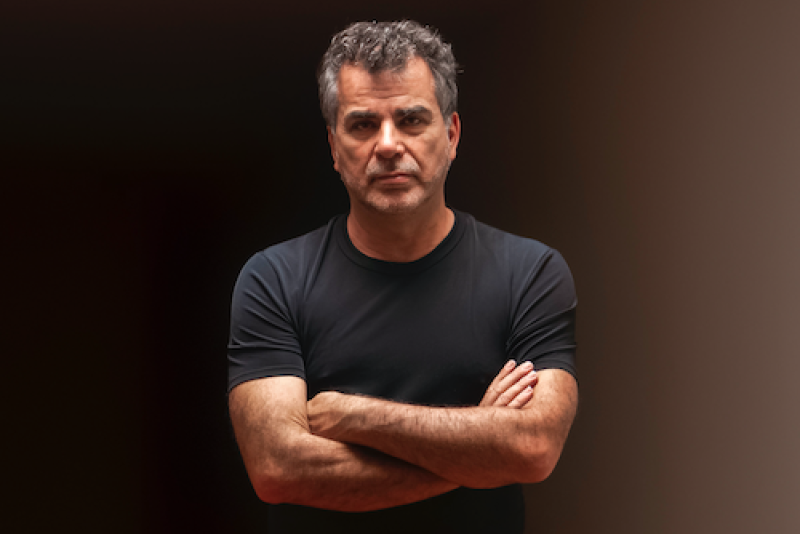 Antonio Villeroy celebra 45 anos de carreira com show 'Cenas Extraordinárias' em março em Porto Alegre